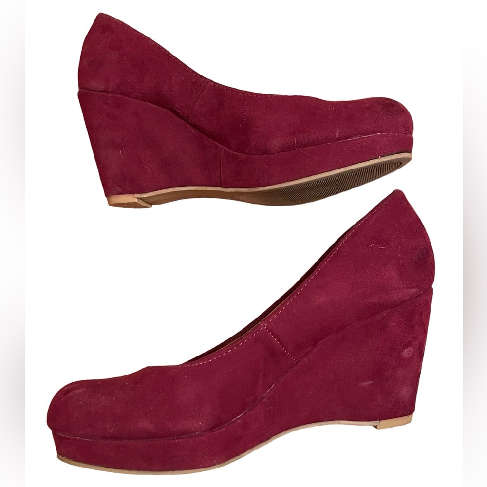 Nine West Maroon Wine Round Toe Wedges Size 5 1/2
